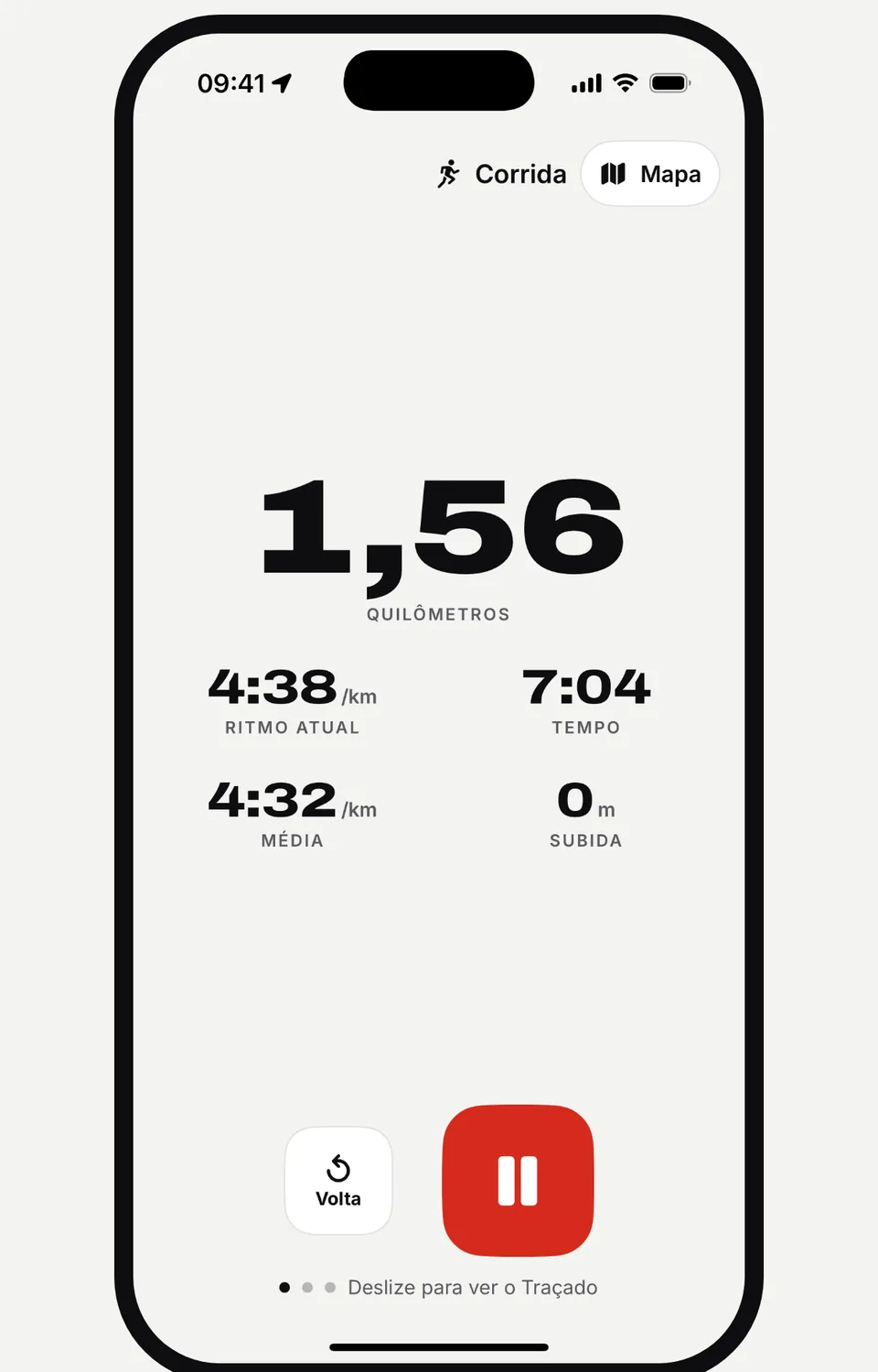 Tela de corrida do Runvia com distância, ritmo atual, média, tempo e subida